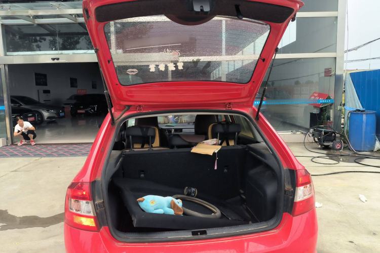 Used Skoda Rapid Spaceback 2016 Revised Version 1.6L Manual Front-Drive Edition
