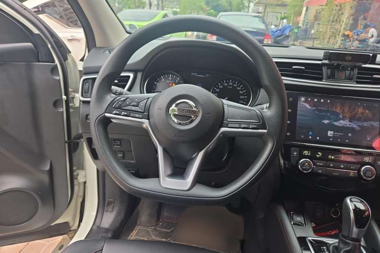 Used Nissan Qashqai 2022 2.0L CVT XV Smart Enjoyment Version
