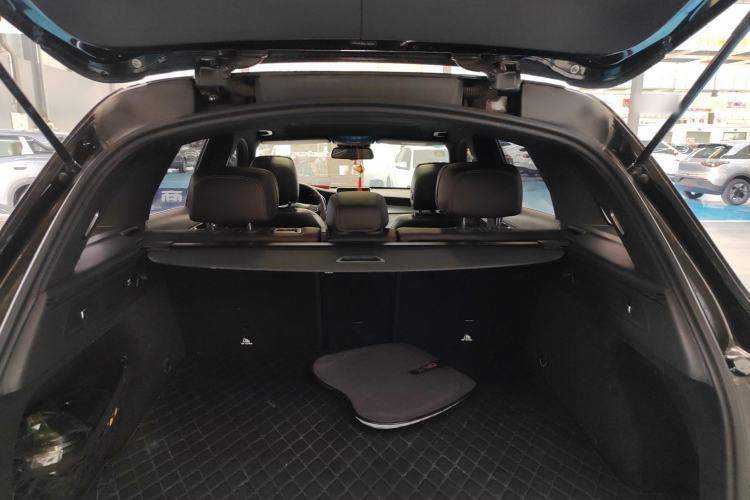 Used Mercedes-Benz GLC 2018 GLC 260 4MATIC Luxury Model