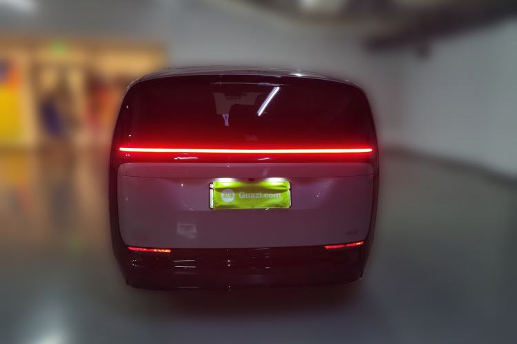 Used Li Auto MEGA 2024 Ultra Model
