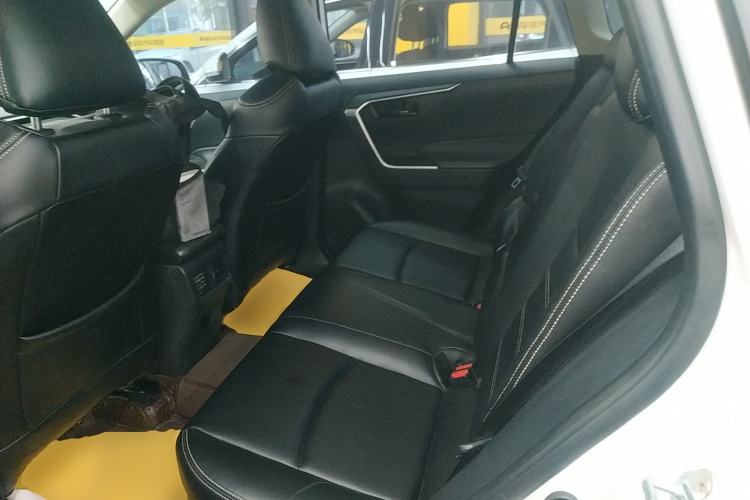 Used Toyota RAV4 2023 2.0L CVT Two-Wheel Drive Urban Edition
