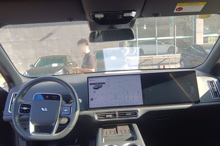 Used Li Auto L8 2024 Ultra Model
