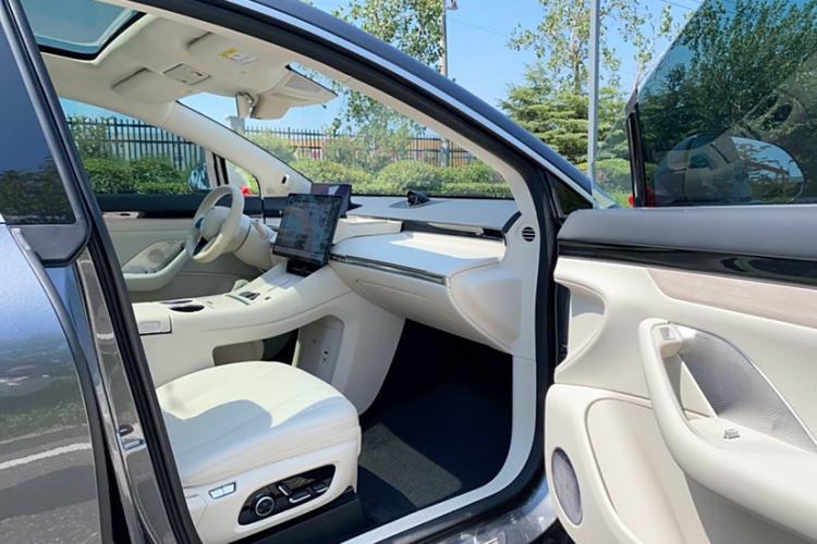 Used Hima Luxeed R7 2024 All-Electric 802 km Max
