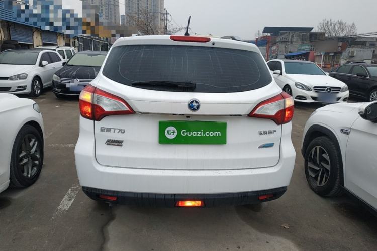 Used Venucia T70 2015 2.0L CVT Smart Edition