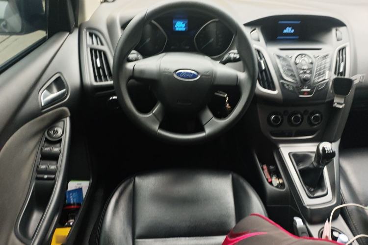 Used Ford Focus 2012 Hatchback 1.6L Manual Comfort Model
