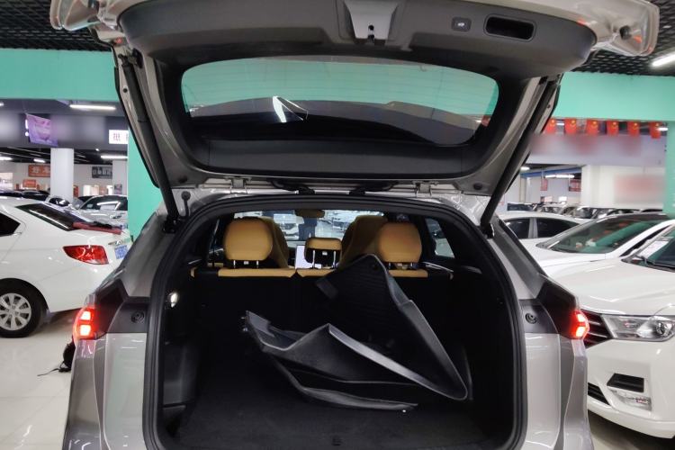 Used  L7 2023 1.5T 115 km Starship