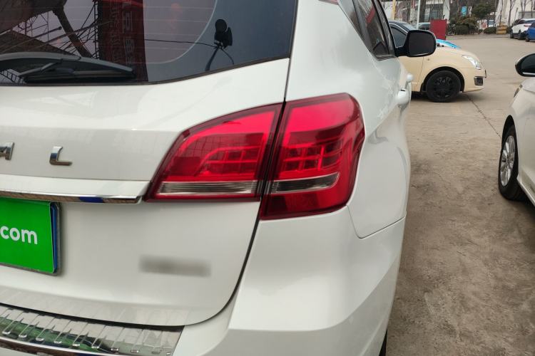 Used Haval H2 2017 Red-Label 1.5T Manual Two-Wheel Drive Comfort Model
