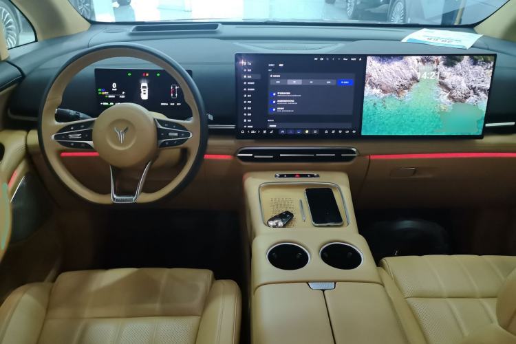 Used VOYAH Dream 2025 PHEV Four-Wheel-Drive Flagship Kunpeng Edition
