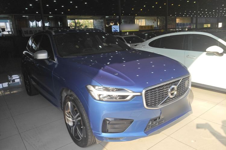 Used Volvo XC60 2019 T5 4x4 Smart & Dynamic Sport Edition China VI Standard