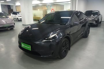 Used Tesla Model Y 2024 Long-Range All-Wheel-Drive Version