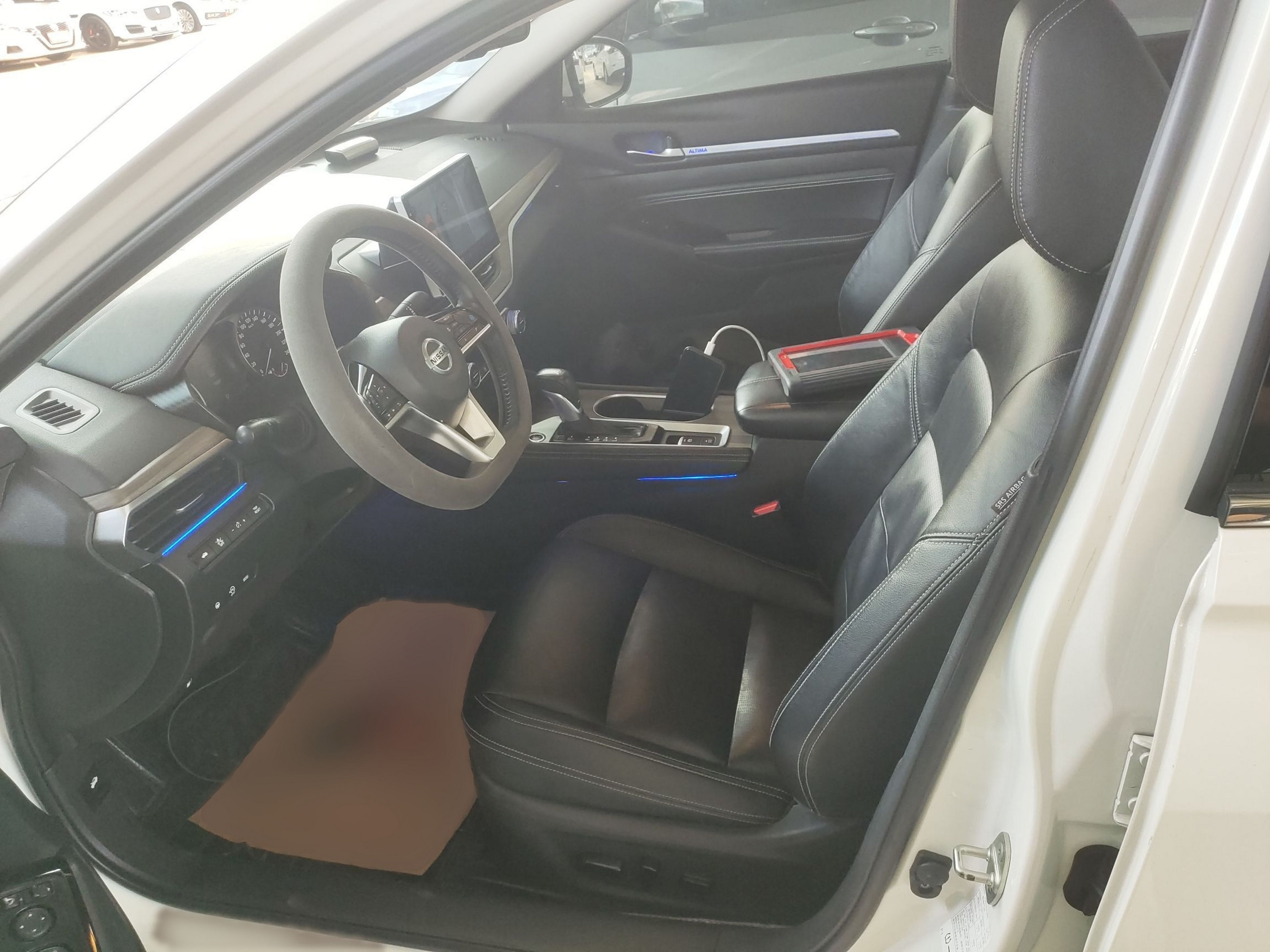 Переднее сиденье в автомобиле