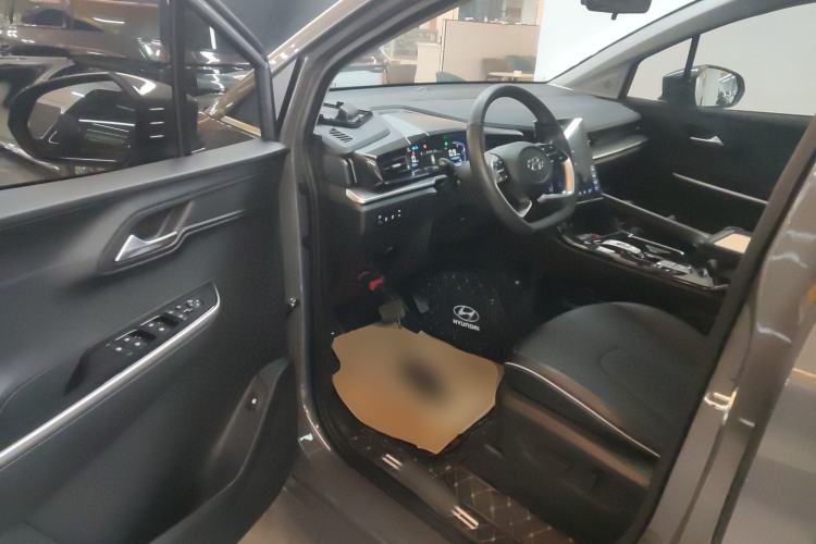 Used Hyundai Custo 2024 270TGDi LUX Prestige Edition
