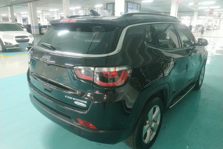 Used  Compass 2017 200T Automatic Family Edition
