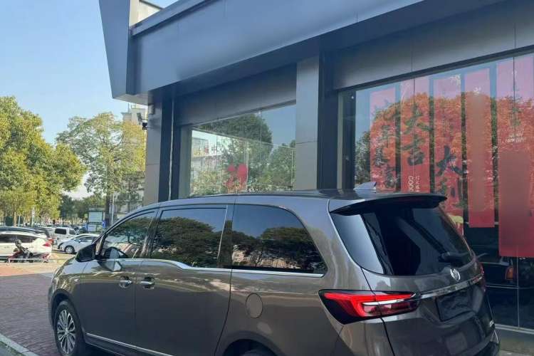 Used Buick GL8 2022 Land Business Class 652T Luxury Model
