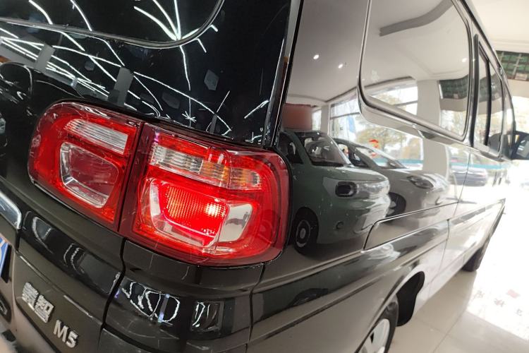 Used FORTHING Lingzhi 2025 M5 1.5T Long Wheelbase Base Model 7-Seater
