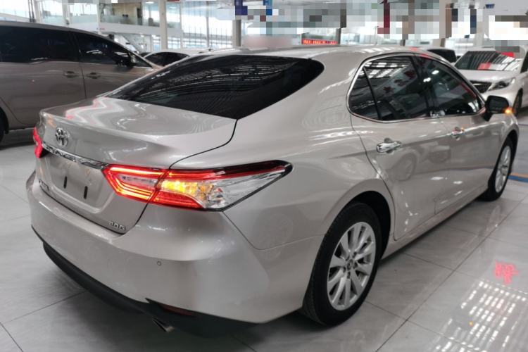 Used Toyota Camry 2019 Revised Version 2.0G Luxury Edition