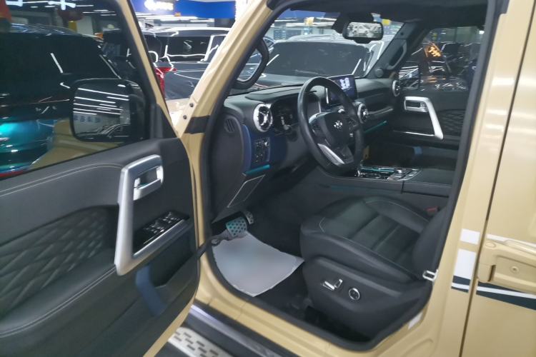 Used  BJ40 2019 2.3T Automatic Four-Wheel Drive Ring the Tower Champion Edition China VI
