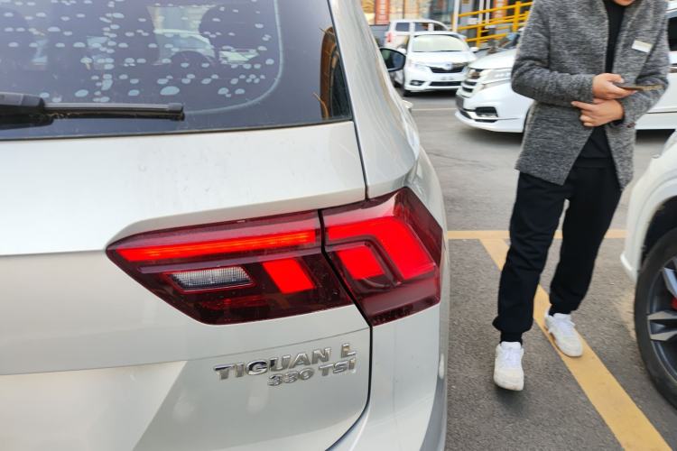 Used Volkswagen Tiguan L 2018 330TSI Automatic Two-Wheel Drive Luxury Edition
