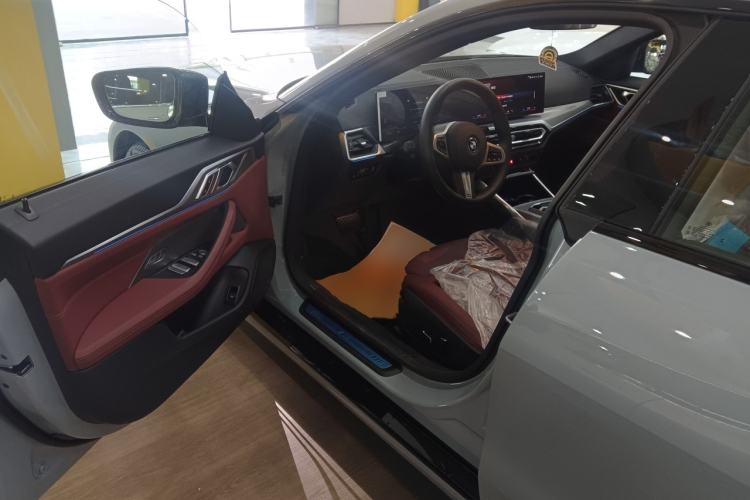 Used BMW i4 2023 eDrive40
