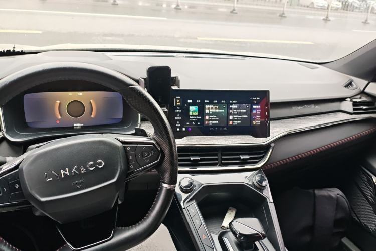 Used Lynk & Co 06 2020 1.5T JinPro model
