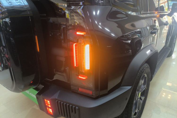 Used JETOUR Traveler 2023 2.0T All-Wheel Drive CrossPRO+