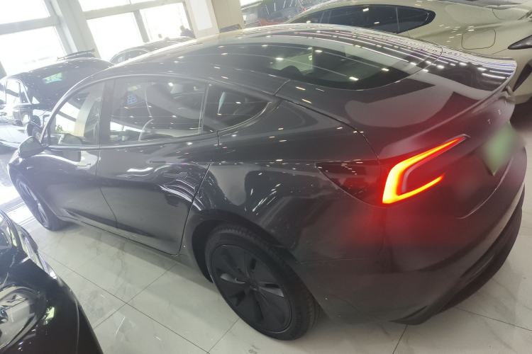 Used Tesla Model 3 2023 Rear-Wheel-Drive Version
