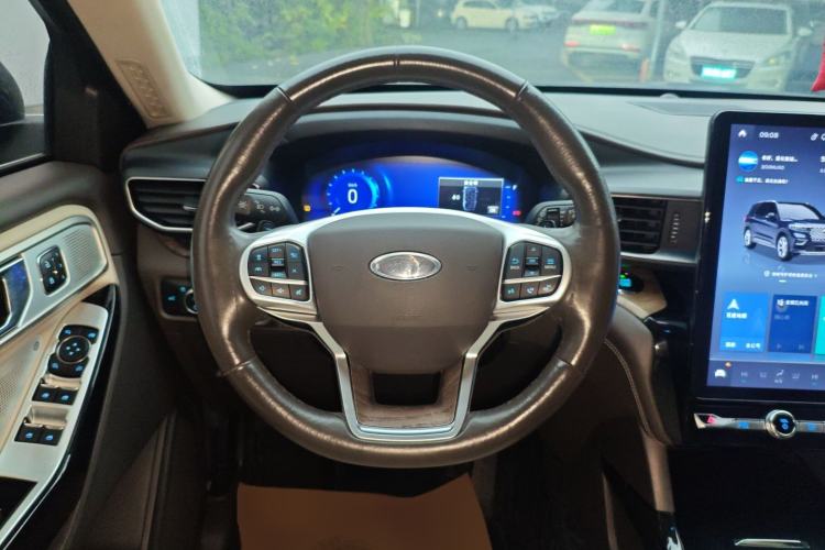 Used Ford Explorer 2020 EcoBoost 285 4x4 Platinum Edition 6 Seats
