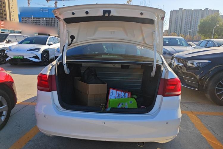 Used Volkswagen Santana 2015 1.4L Manual Comfort Edition
