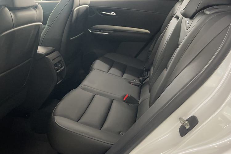 Used Cadillac XT4 2018 28T Two-Wheel Drive Leading Version
