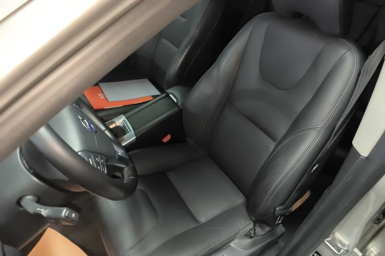 Used Volvo XC60 2017 T5 AWD Smart Upgrade Edition
