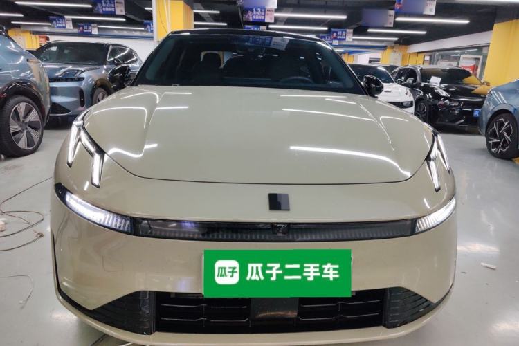 Used Lynk & Co 07 2024 EM-P 126 Long-Range Halo
