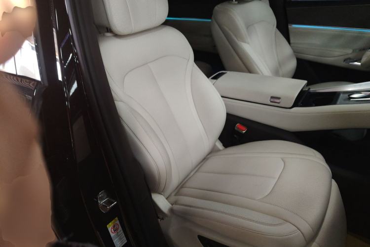 Used Denza N9 2025 Flagship Model
