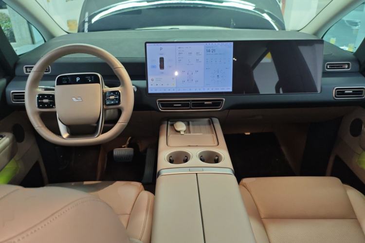 Used Li Auto MEGA 2025 Home Family Special Edition