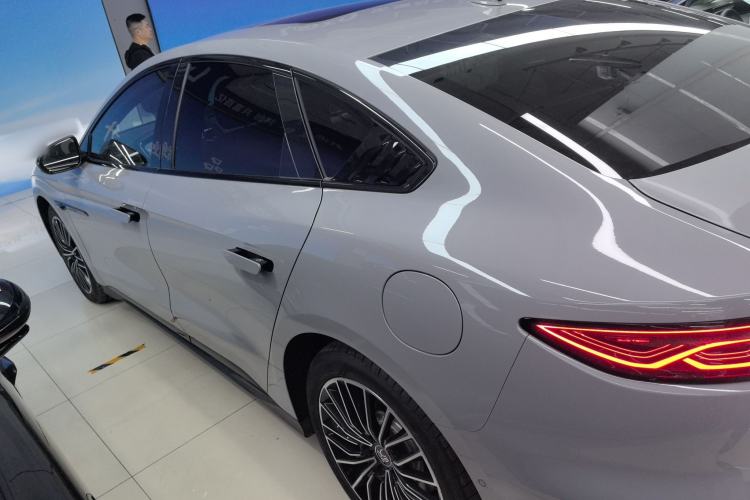 Used BYD Han 2025 DM-i Intelligent Driving Edition 125KM LiDAR Flagship Model
