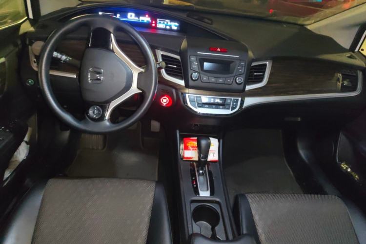 Used Honda Jade 2017 1.8L automatic Comfort version 5 seats