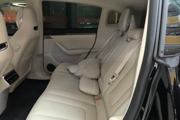 Used Hima Luxeed R7 2024 All-Electric 802 km Max