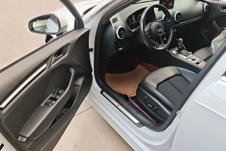 Used Audi A3 2018 30th Anniversary Edition Sportback 35 TFSI Fashion Model
