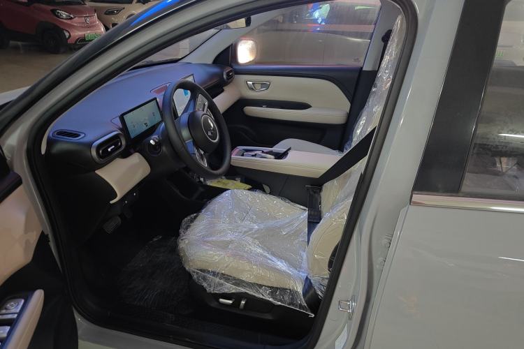 Used Wuling Bingo PLUS 2024 330 km Range Five-Seater Version
