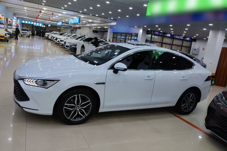 Used BYD Qin PLUS 2023 Champion Edition DM-i 120KM Beyond Model
