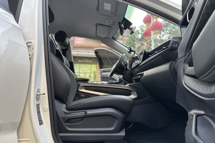 Used Baojun RM-5 2019 1.5T CVT Elite Version with 24-Hour Online Service 6 Seats