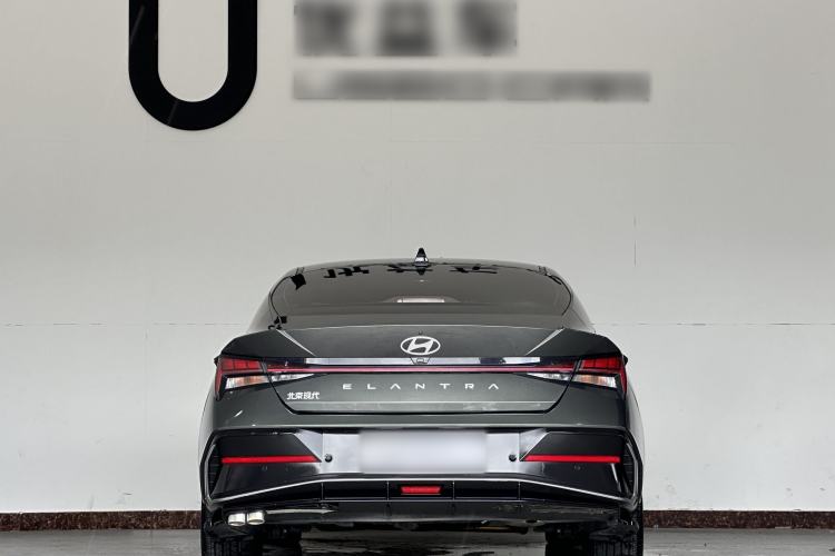 Used Hyundai Elantra 2023 1.5L CVT LUX Prestige Edition
