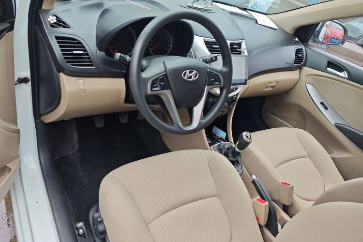 Used Hyundai Verna 2014 1.4L Manual Top-Tier Model TOP
