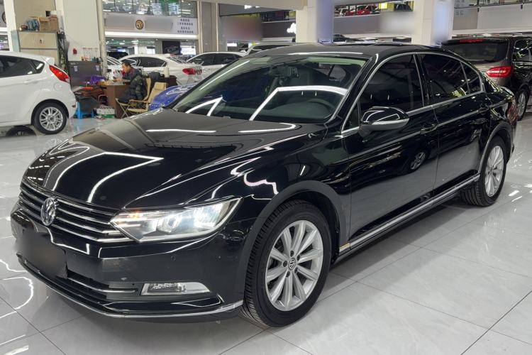 Used Volkswagen Magotan 2018 280TSI DSG Leading Model
