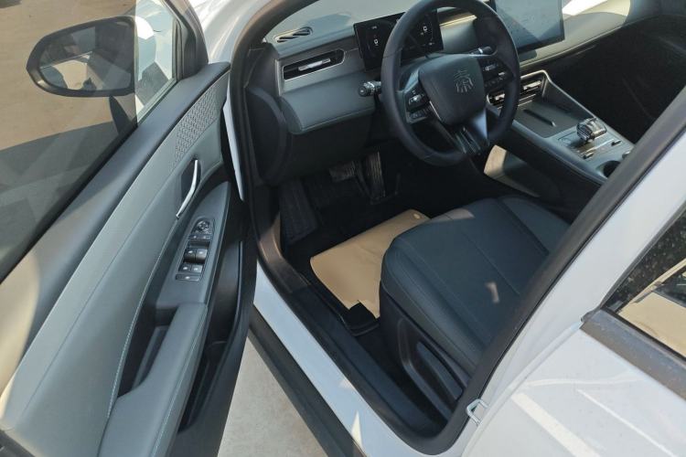 Used BYD Qin PLUS 2025 DM-i Smart Drive 55KM Leading Model
