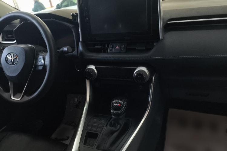 Used Toyota RAV4 2020 2.0L CVT 4x4 Trend Edition
