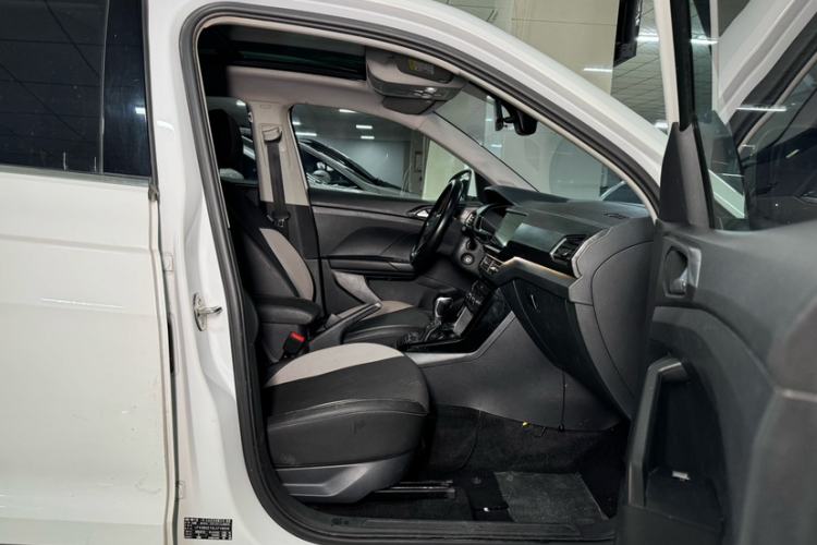 Used Volkswagen Tacqua 2020 1.5L Automatic Yue
