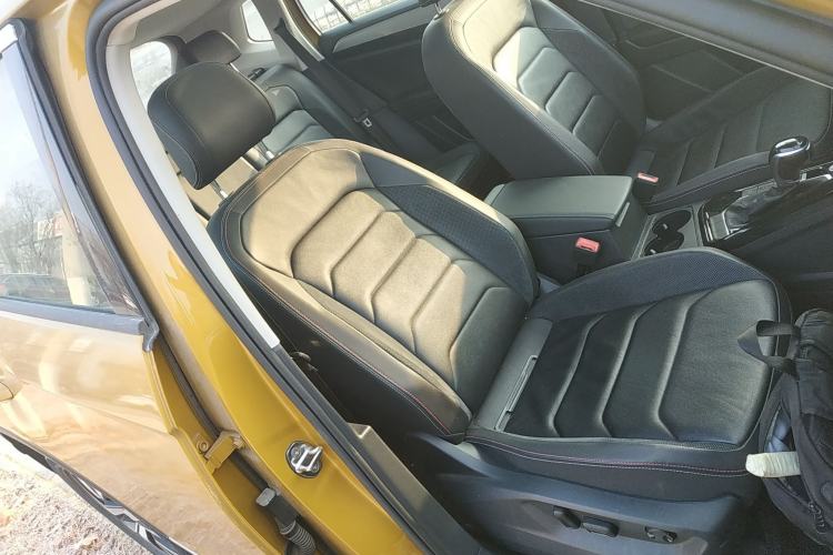 Used Volkswagen Tayron 2019 330TSI Two-Wheel-Drive Luxury Version China V Emission Standard