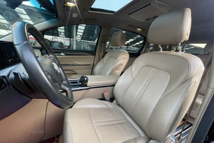 Used Buick GL8 2021 ES Land Cruiser 653T Luxury Edition