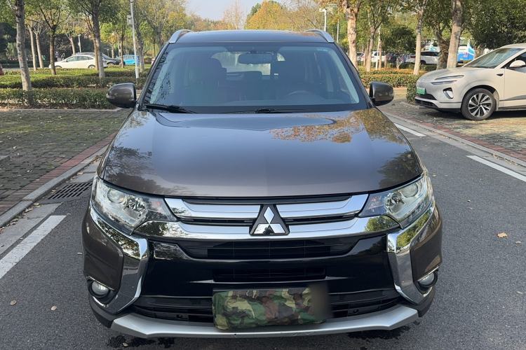 Used Mitsubishi Outlander 2018 2.0L Two-Wheel Drive Glory Edition 5 Seats
