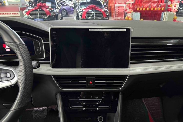 Used Volkswagen Tiguan L 2024 300TSI Automatic Two-Wheel Drive Smart Edition
